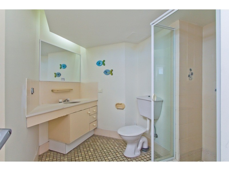 13C/114 Marine Parade, Southport QLD 4215