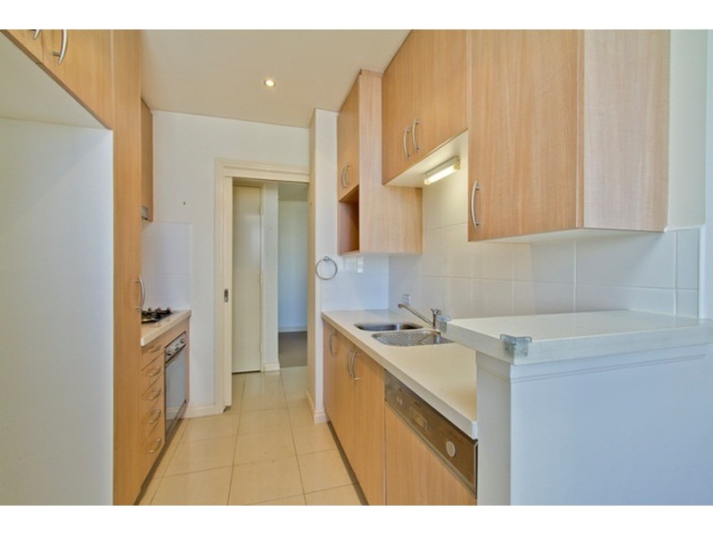 712/3 Como Crescent, Southport QLD 4215