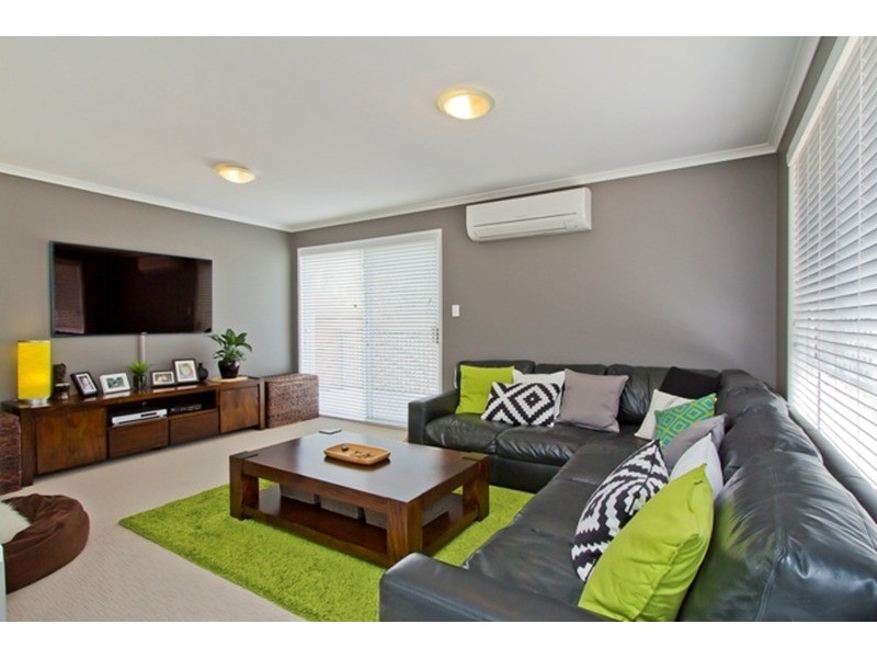 2/59 Walton  Street, Southport QLD 4215