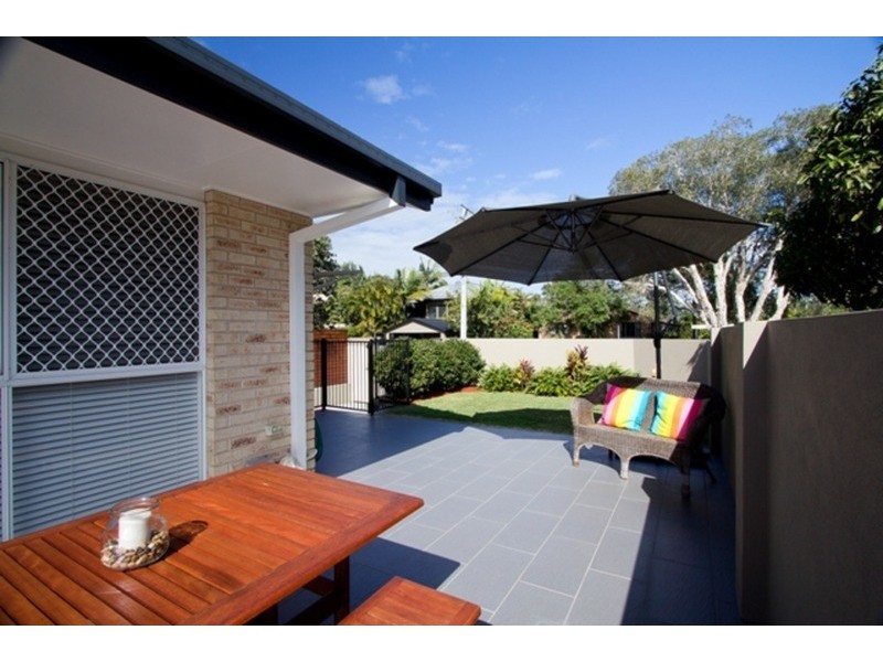 2/59 Walton  Street, Southport QLD 4215