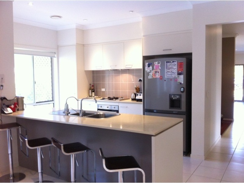 34 Lockwood Place, Molendinar QLD 4214