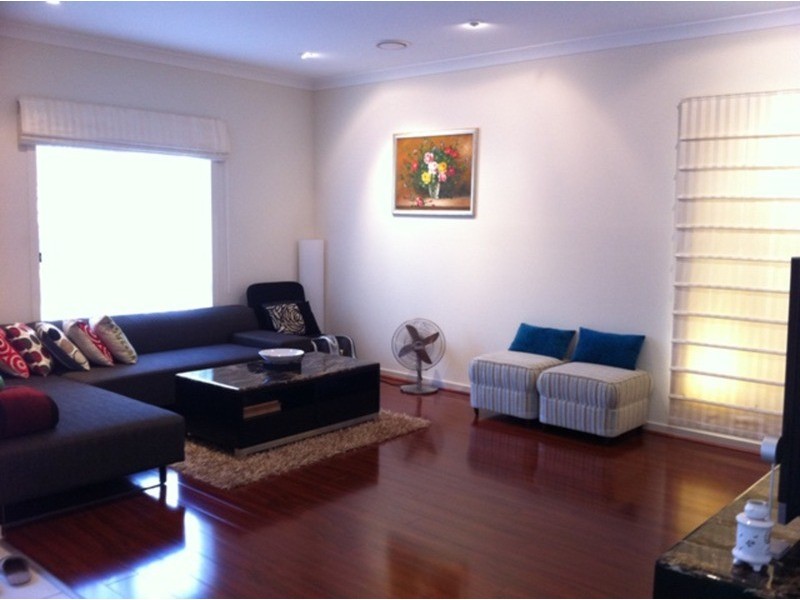 34 Lockwood Place, Molendinar QLD 4214