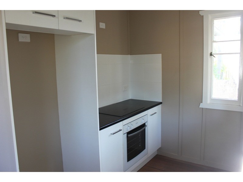 2/235 Benowa Road, Benowa QLD 4217