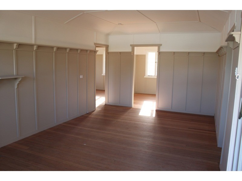 2/235 Benowa Road, Benowa QLD 4217