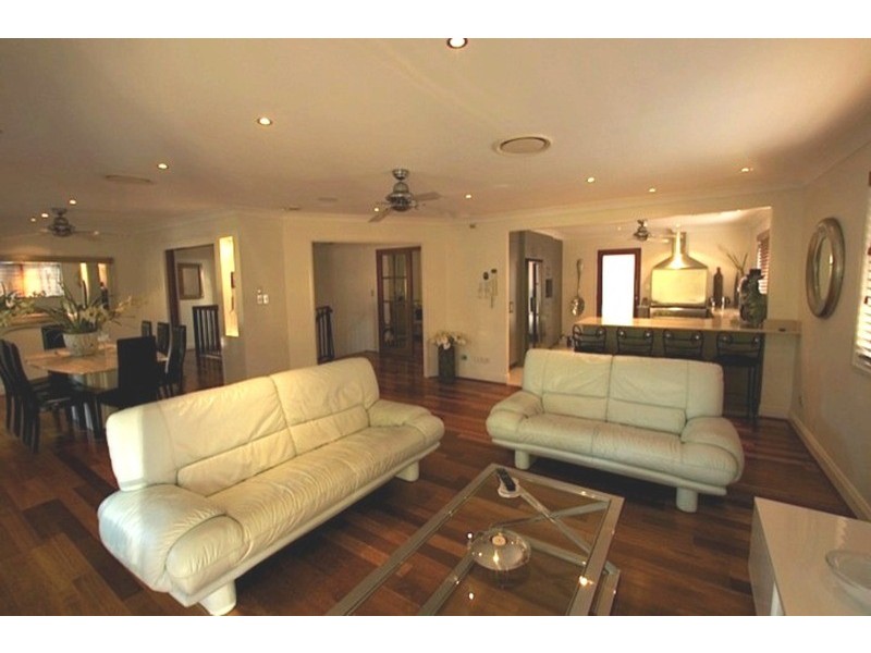 44 Monaco Street, Broadbeach Waters QLD 4218