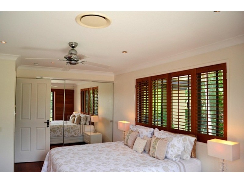 44 Monaco Street, Broadbeach Waters QLD 4218