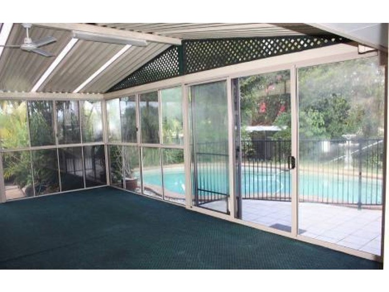 4 Maidstone  Place, Parkwood QLD 4214