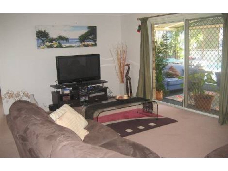 4 Maidstone  Place, Parkwood QLD 4214