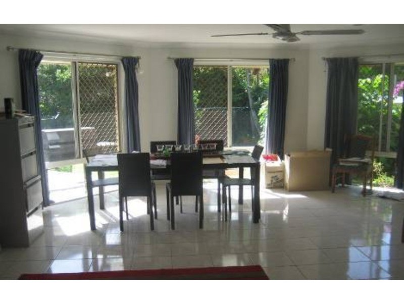 4 Maidstone  Place, Parkwood QLD 4214