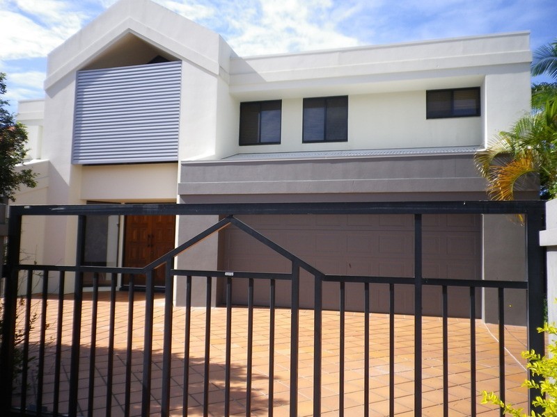 Paradise Waters QLD 4217