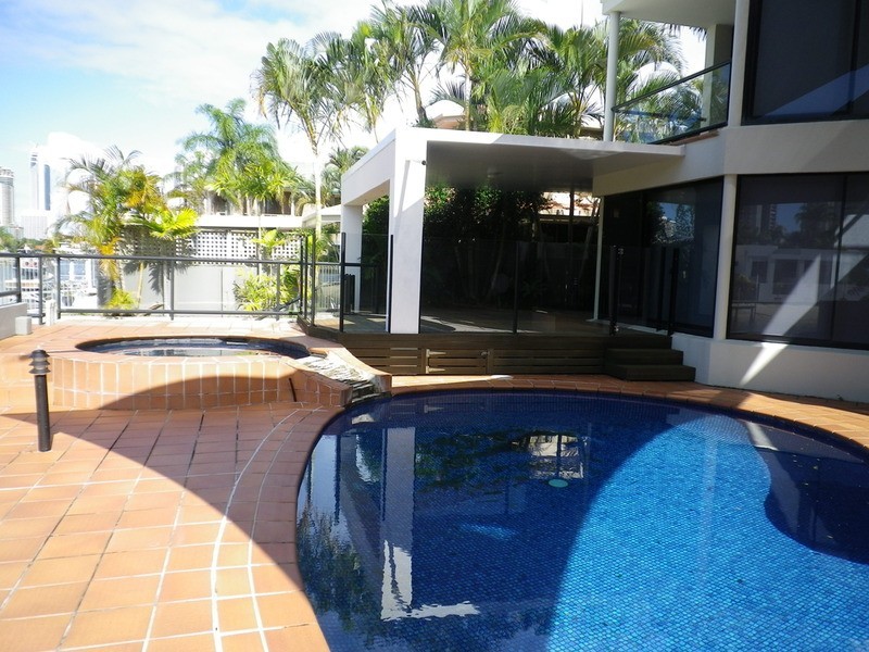 Paradise Waters QLD 4217