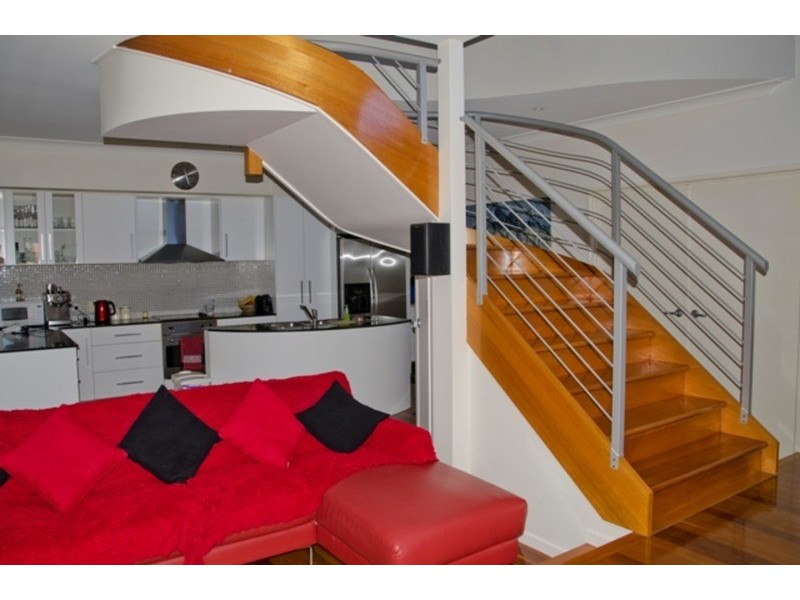 2/58 William  Street, Southport QLD 4215