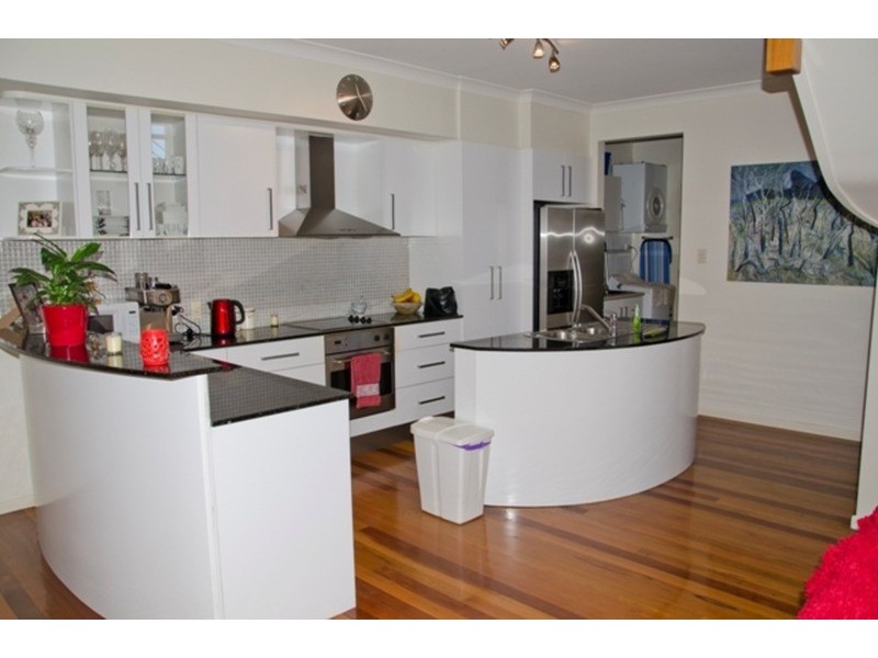 2/58 William  Street, Southport QLD 4215