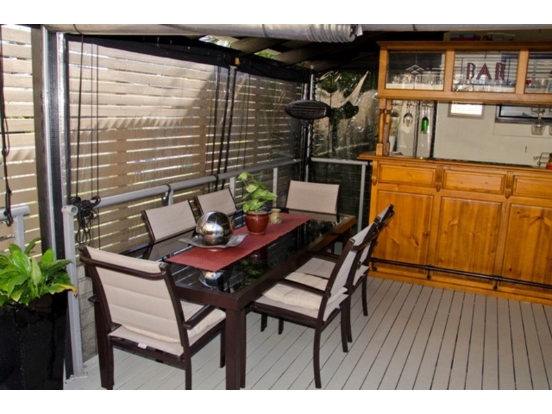 2/58 William  Street, Southport QLD 4215