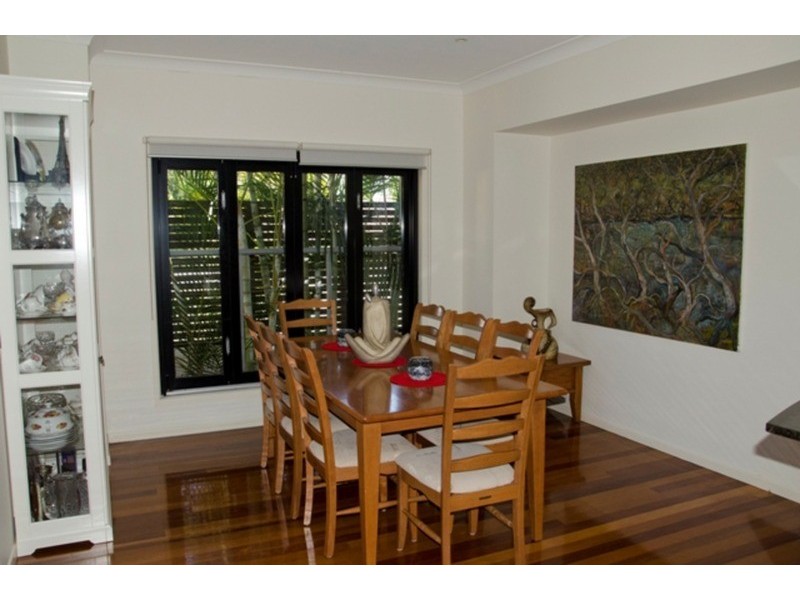 2/58 William  Street, Southport QLD 4215