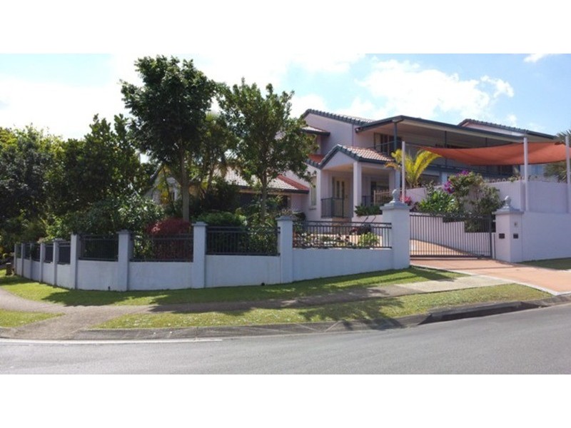 17 Carrumbella Drive, Arundel QLD 4214