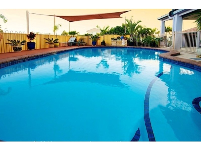 17 Carrumbella Drive, Arundel QLD 4214