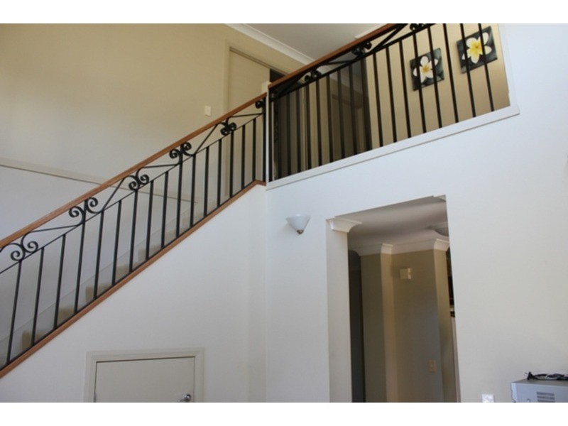 1/24 Brighton Parade, Southport QLD 4215