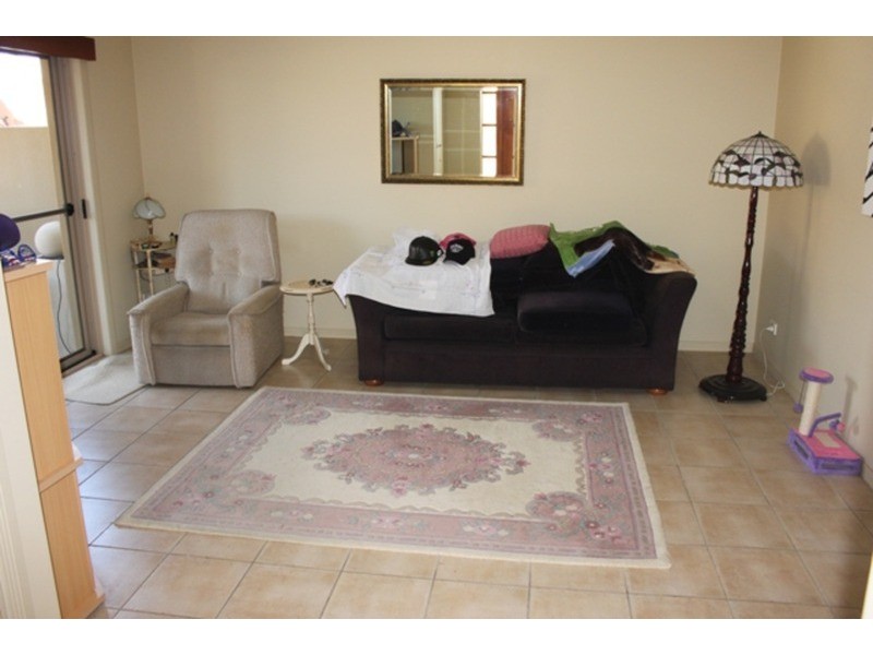 1/24 Brighton Parade, Southport QLD 4215