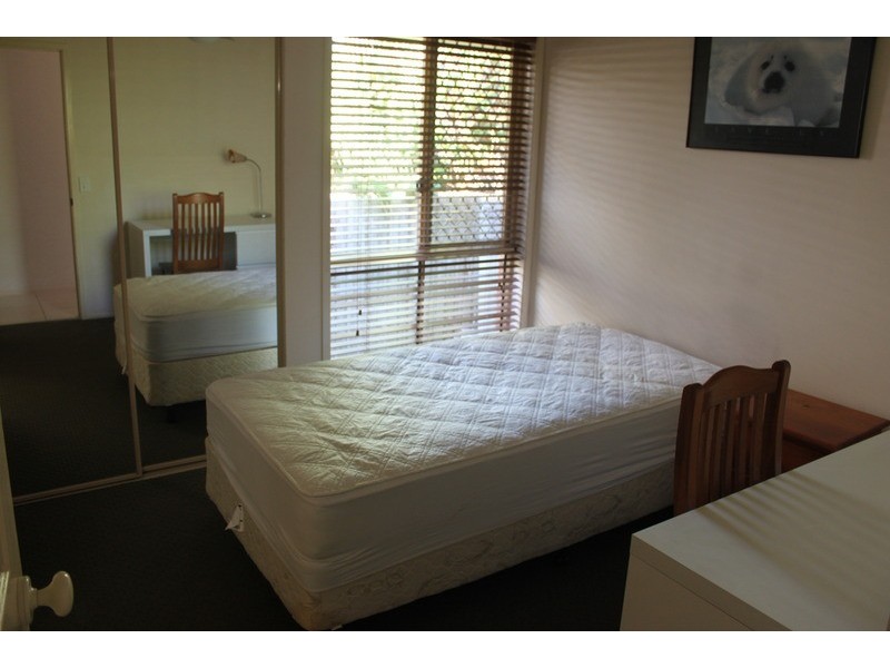 13 Maidstone  Place, Parkwood QLD 4214