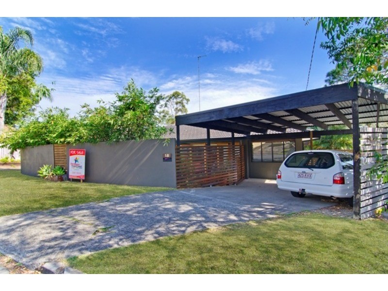 18 Wistaria Avenue, Southport QLD 4215