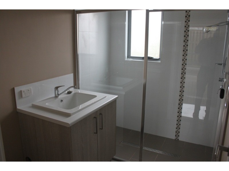 1/235 Benowa Road, Benowa QLD 4217