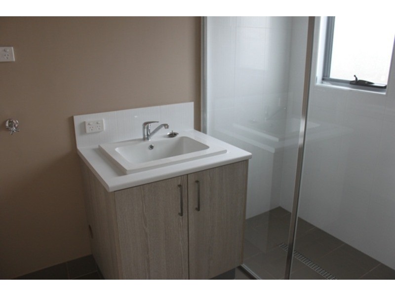 1/235 Benowa Road, Benowa QLD 4217