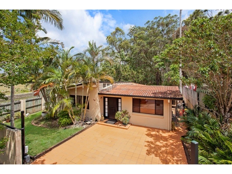 33 Boronia Drive, Southport QLD 4215