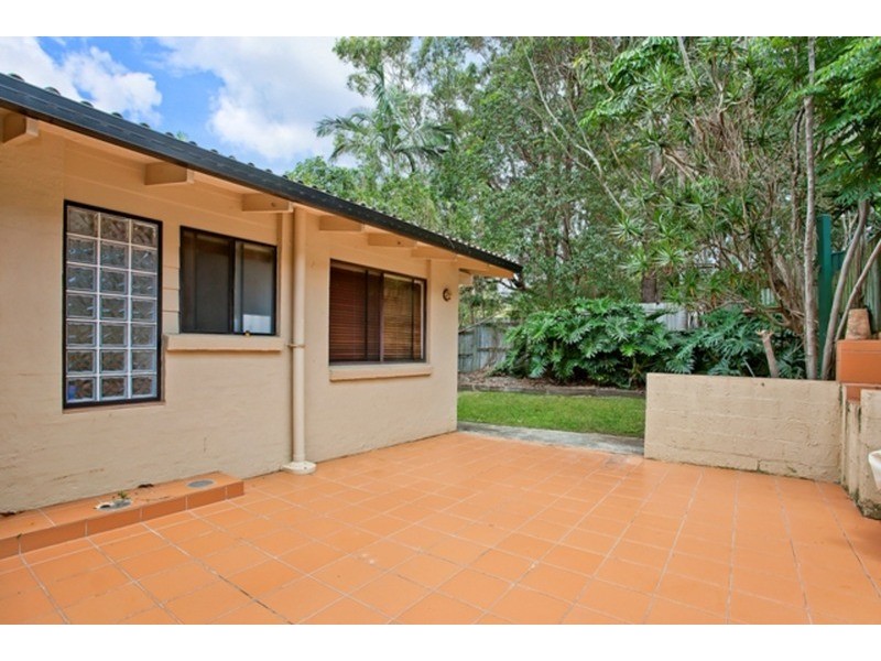 33 Boronia Drive, Southport QLD 4215