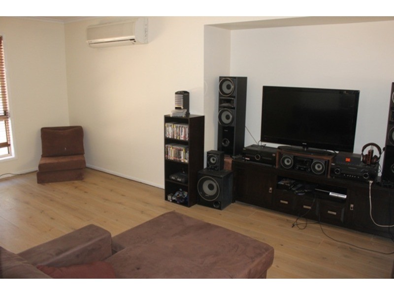 693 Ashmore  Road, Molendinar QLD 4214
