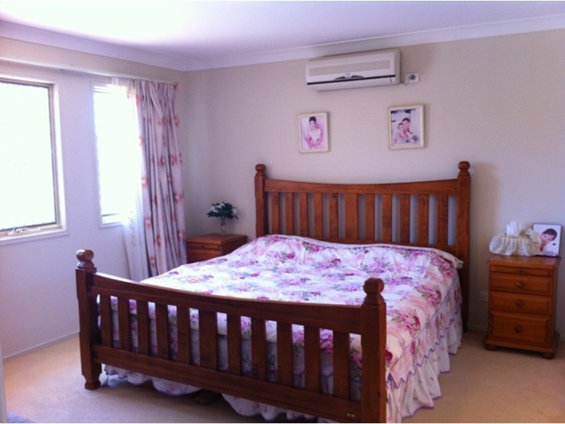 23 Highcrest Circuit, Molendinar QLD 4214