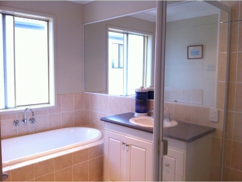 23 Highcrest Circuit, Molendinar QLD 4214