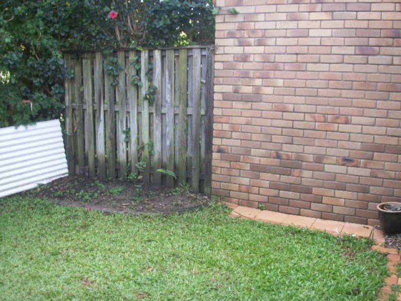 2/20 Golden Palms Court, Ashmore QLD 4214