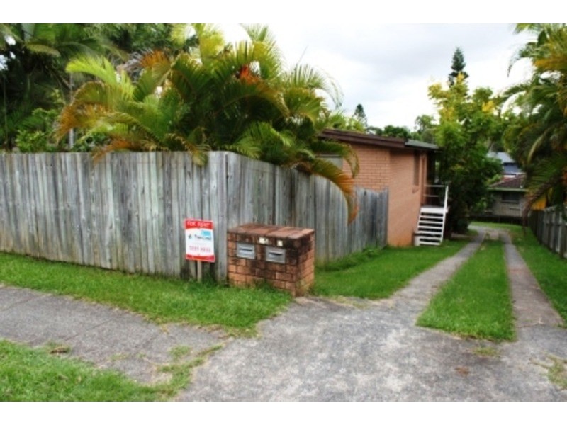 1/25 caroline Avenue, Southport QLD 4215