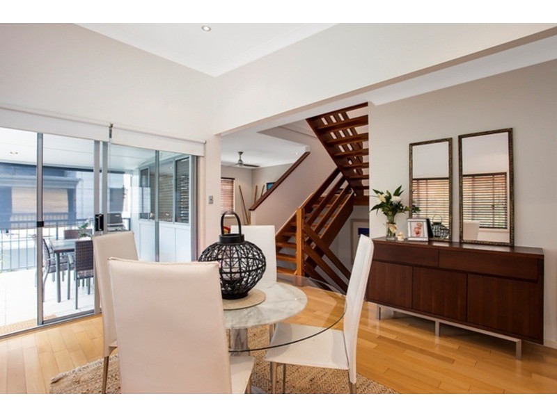 6/29 Proud Street, Labrador QLD 4215