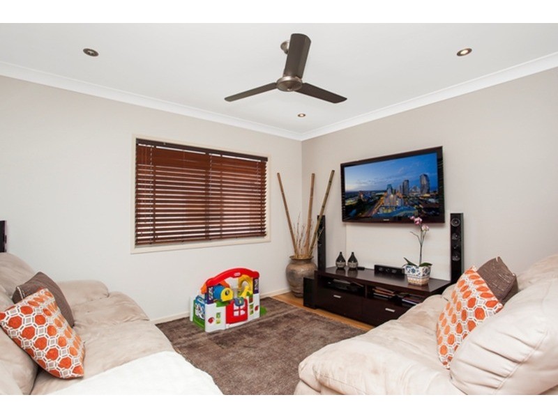 6/29 Proud Street, Labrador QLD 4215