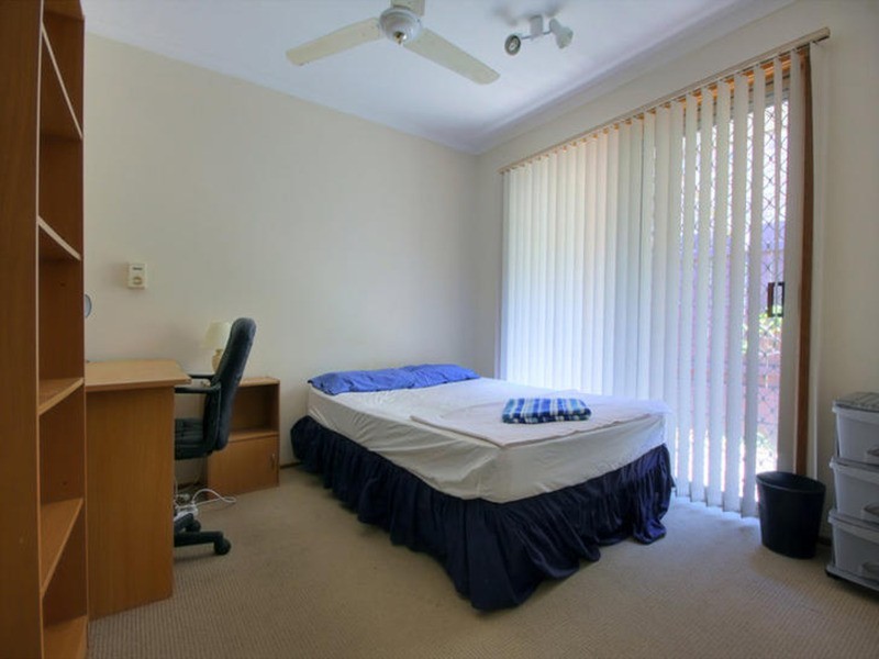 5 Cook Close, Southport QLD 4215