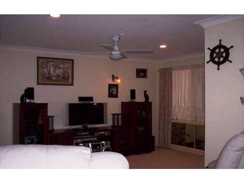 35 Cathedral Avenue, Molendinar QLD 4214