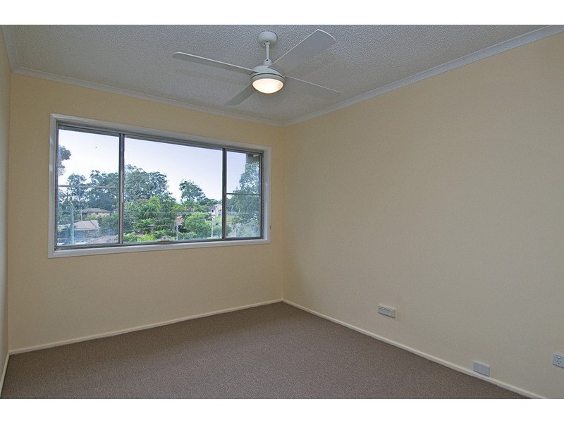 6 Tongarra Street, Southport QLD 4215