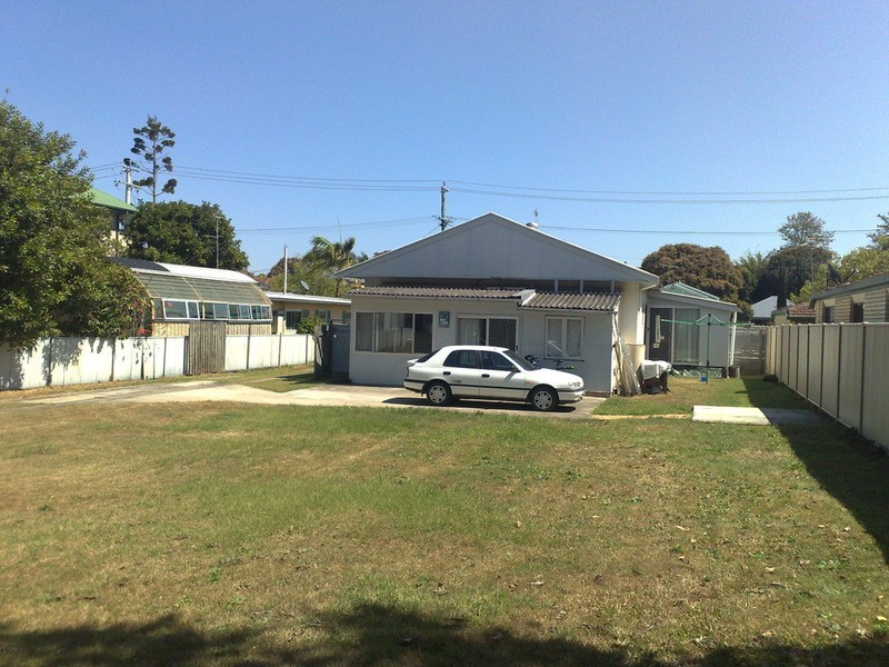 2/75 Worendo Street, Southport QLD 4215