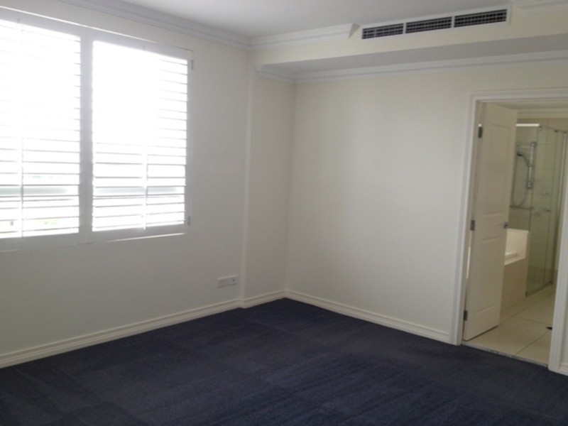 501/212 Marine  Parade, Labrador QLD 4215