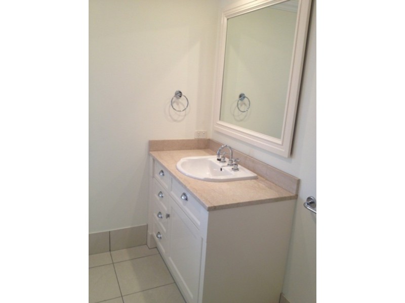 501/212 Marine  Parade, Labrador QLD 4215