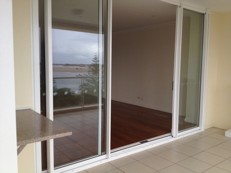 501/212 Marine  Parade, Labrador QLD 4215