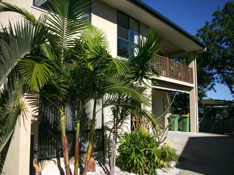 98B Kumbari Avenue, Labrador QLD 4215