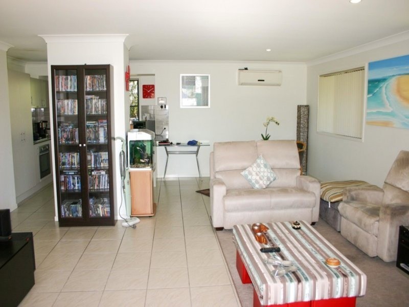 98B Kumbari Avenue, Labrador QLD 4215