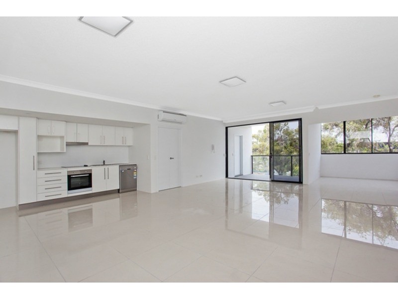 9/37 Central Street, Labrador QLD 4215