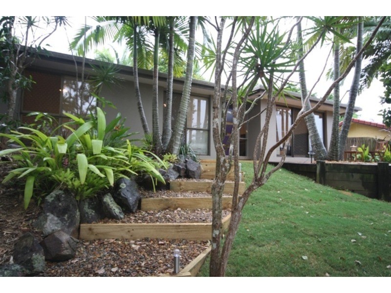 10 Nemo  Street, Ashmore QLD 4214