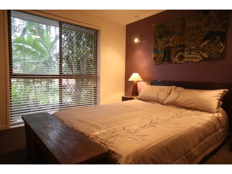 10 Nemo  Street, Ashmore QLD 4214