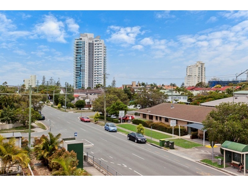 3/37 Central Street, Labrador QLD 4215