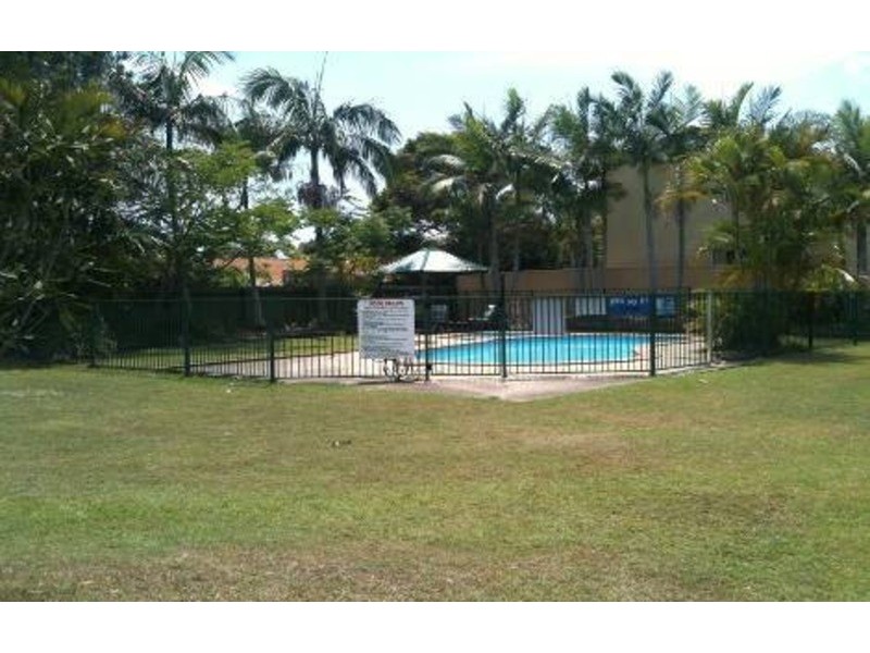 3/13 Brown  Street, Labrador QLD 4215